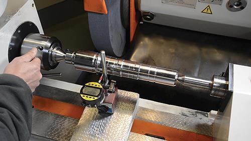 Live Center Adjusts for Off-Line Center Holes 0615_MMS_RT_RitenPhoto