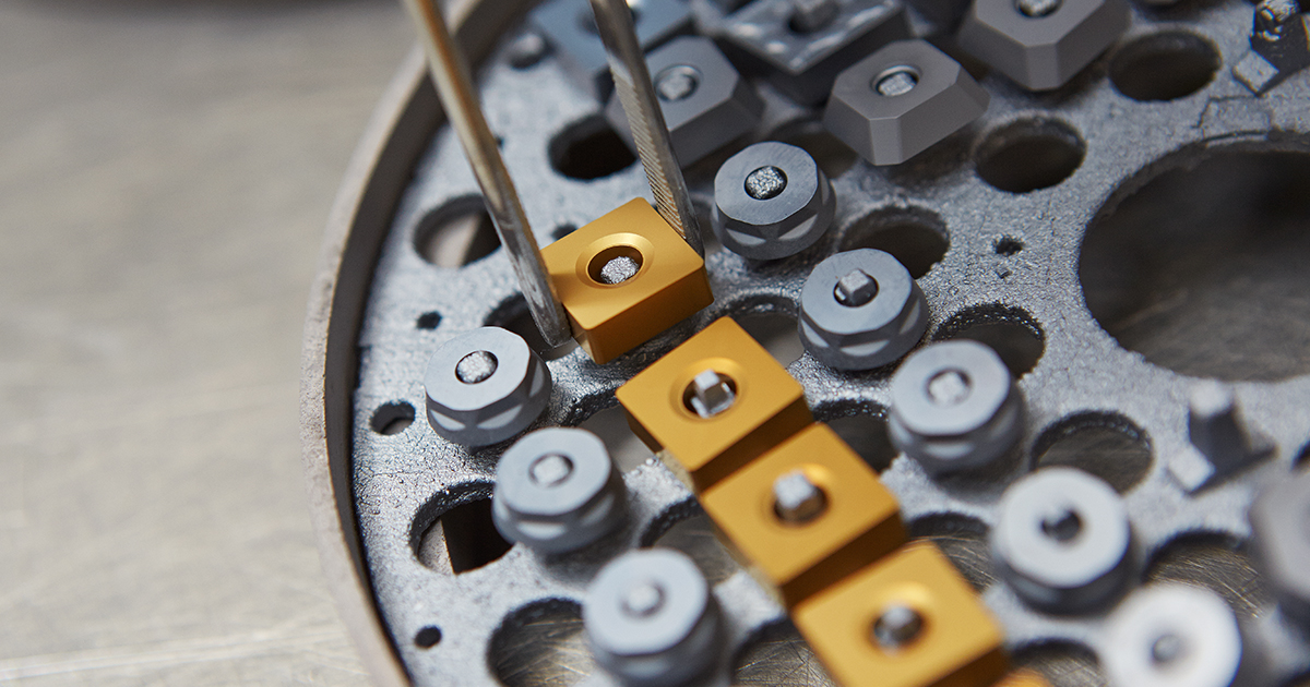 Six Milling Troubles (and How To Avoid Them) Inserts-on-tray_29883_1200x630