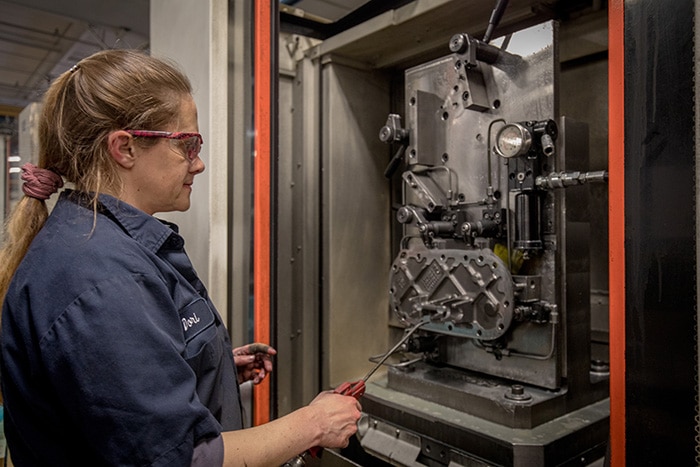 Shop Prospers By Becoming a House of Horizontals Image-4-mazak-shop-5Z9A0815