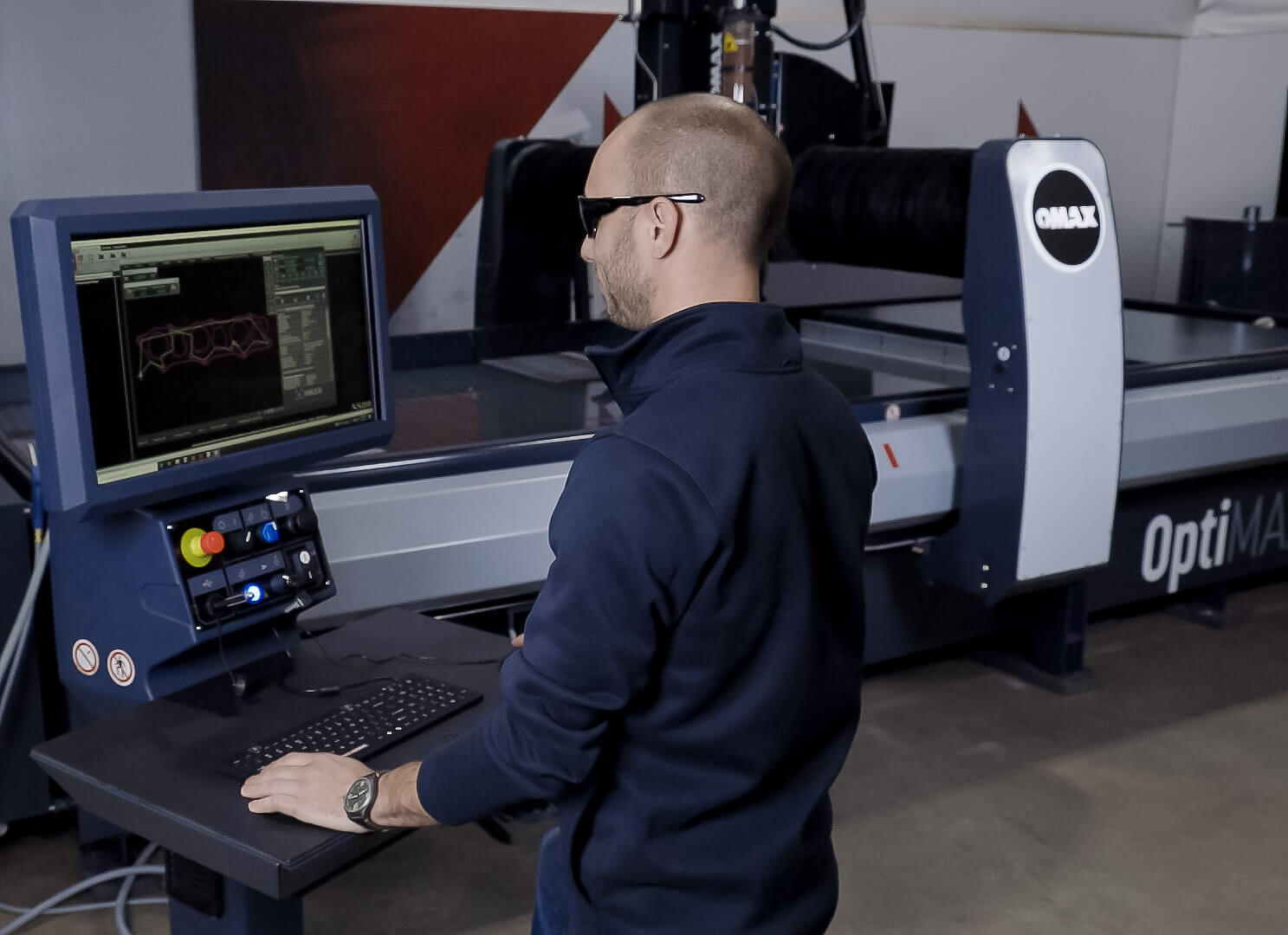 Hypertherm’s OMAX and Robotmaster Head to Chicago for IMTS 2022 OptiMAX (1)