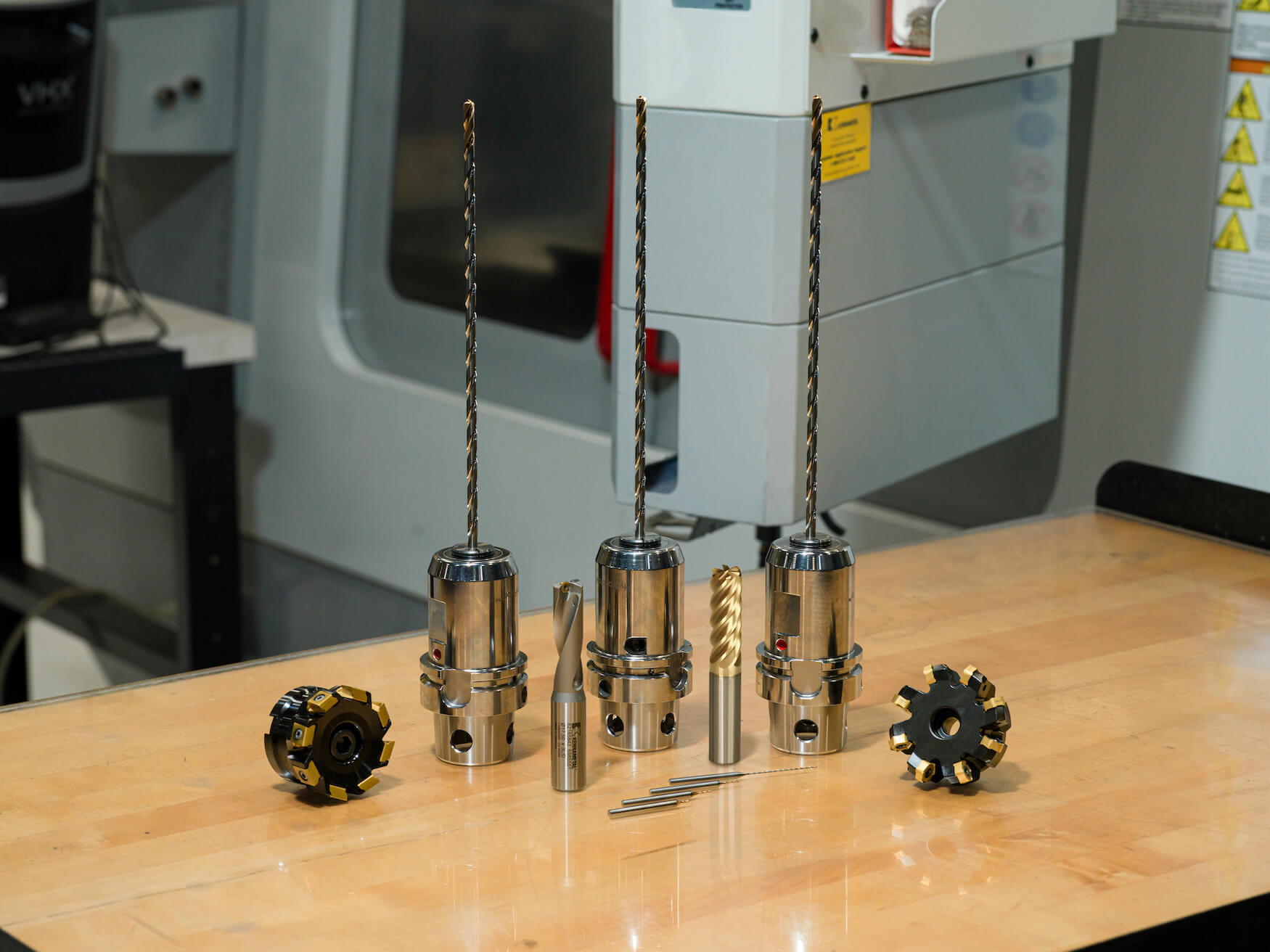 Kennametal New Tooling Innovations Deliver Enhanced Machining Performance & Versatility B0000124-Edit with end mill Scaled (1)